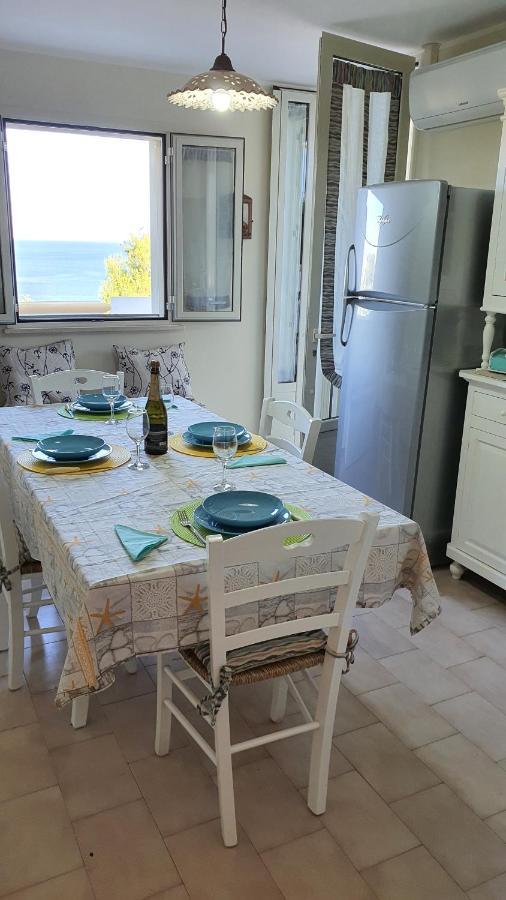 Casa Vacanze "Il Carrubo" Gagliano del Capo Exterior foto