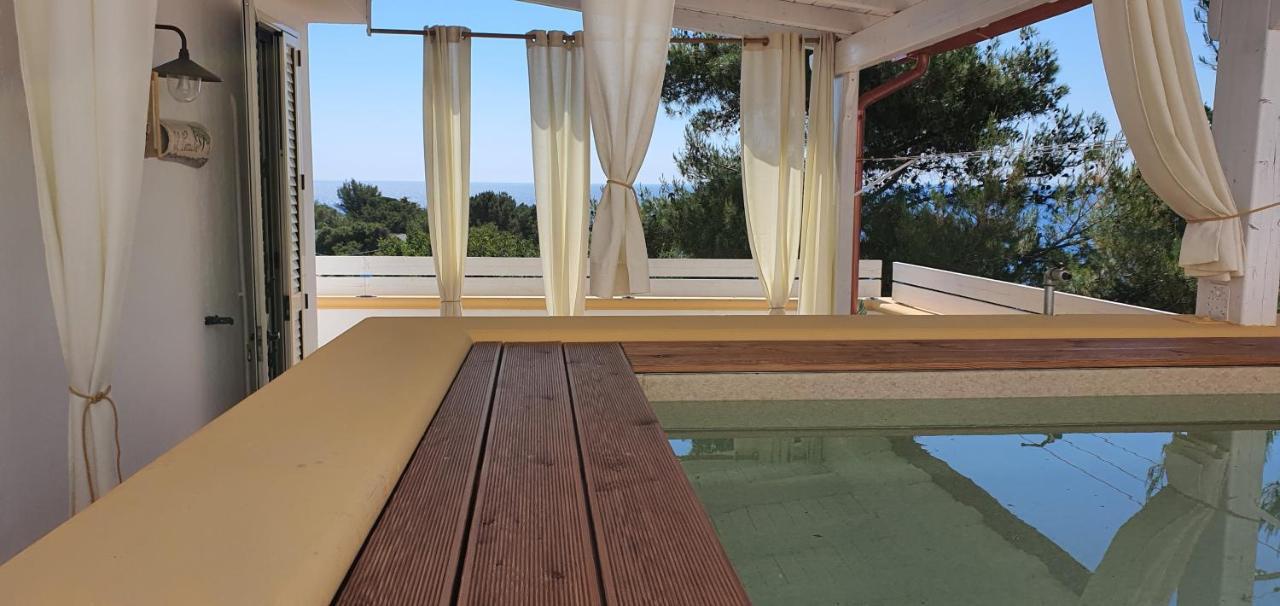 Casa Vacanze "Il Carrubo" Gagliano del Capo Exterior foto