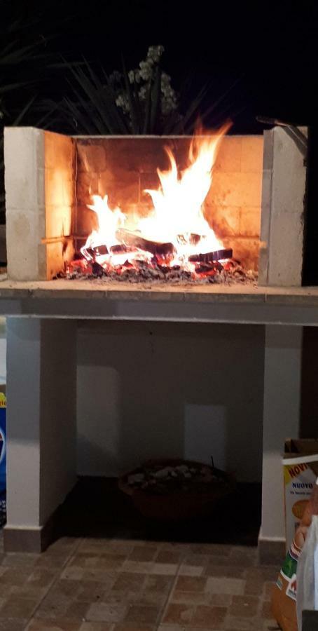 Casa Vacanze "Il Carrubo" Gagliano del Capo Exterior foto
